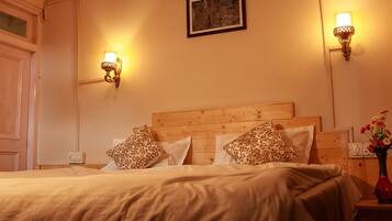 2 bedrooms, bed sheets