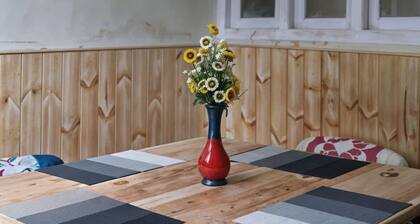 Shangrila Thachi | 2BR Mountain View By Homeyhuts