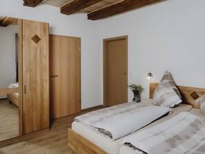 1 bedroom, WiFi, bed sheets, wheelchair access