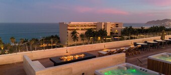 Family Friendly APT 17 ocean view, 3BR, 6 pax