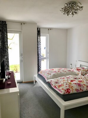 1 habitación, tabla de planchar con plancha, wifi y ropa de cama 