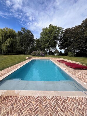 Piscine extérieure, piscine chauffée