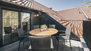 Suite, balkon, uitzicht op tuin | Terras