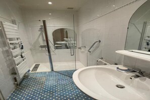 Shower - Charming House near Saint-Guilhem (Saint Guiraud)