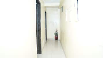 Deluxe Room | Bathroom | Towels