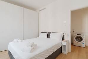 2 slaapkamers, een strijkplank/strijkijzer