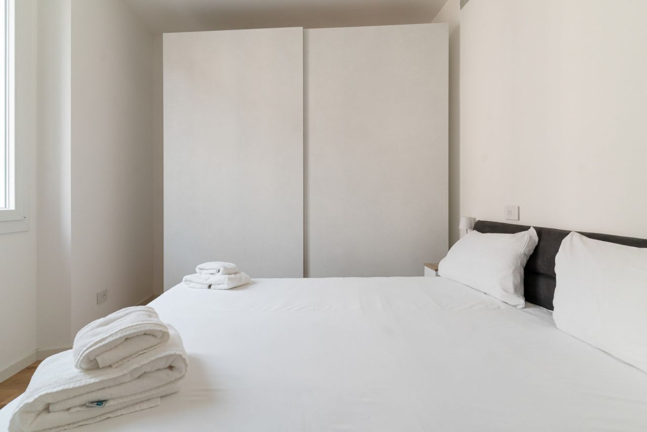 2 bedrooms, iron/ironing board