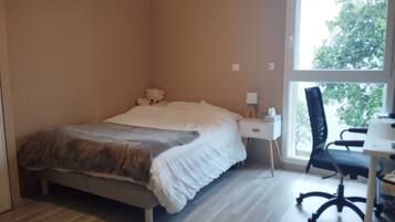 4 chambres, fer et planche Ă  repasser, Wi-Fi gratuit, draps fournis