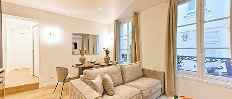 Apartment | Living area