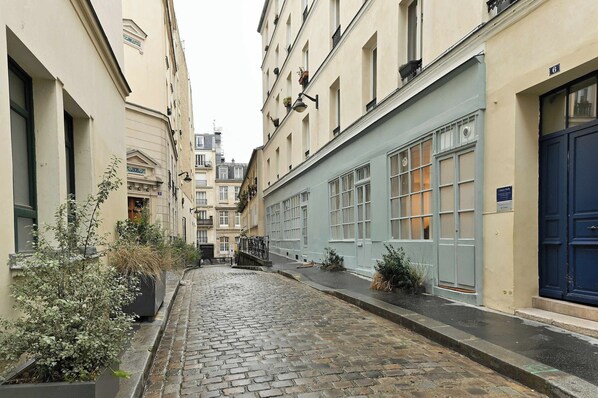 Apartment | Miscellaneous - Magnificent Air-conditioned Flat Galeries Lafayette (Paris)