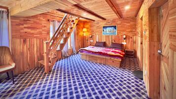 Classic Duplex, Balcony, Hill View | Free WiFi