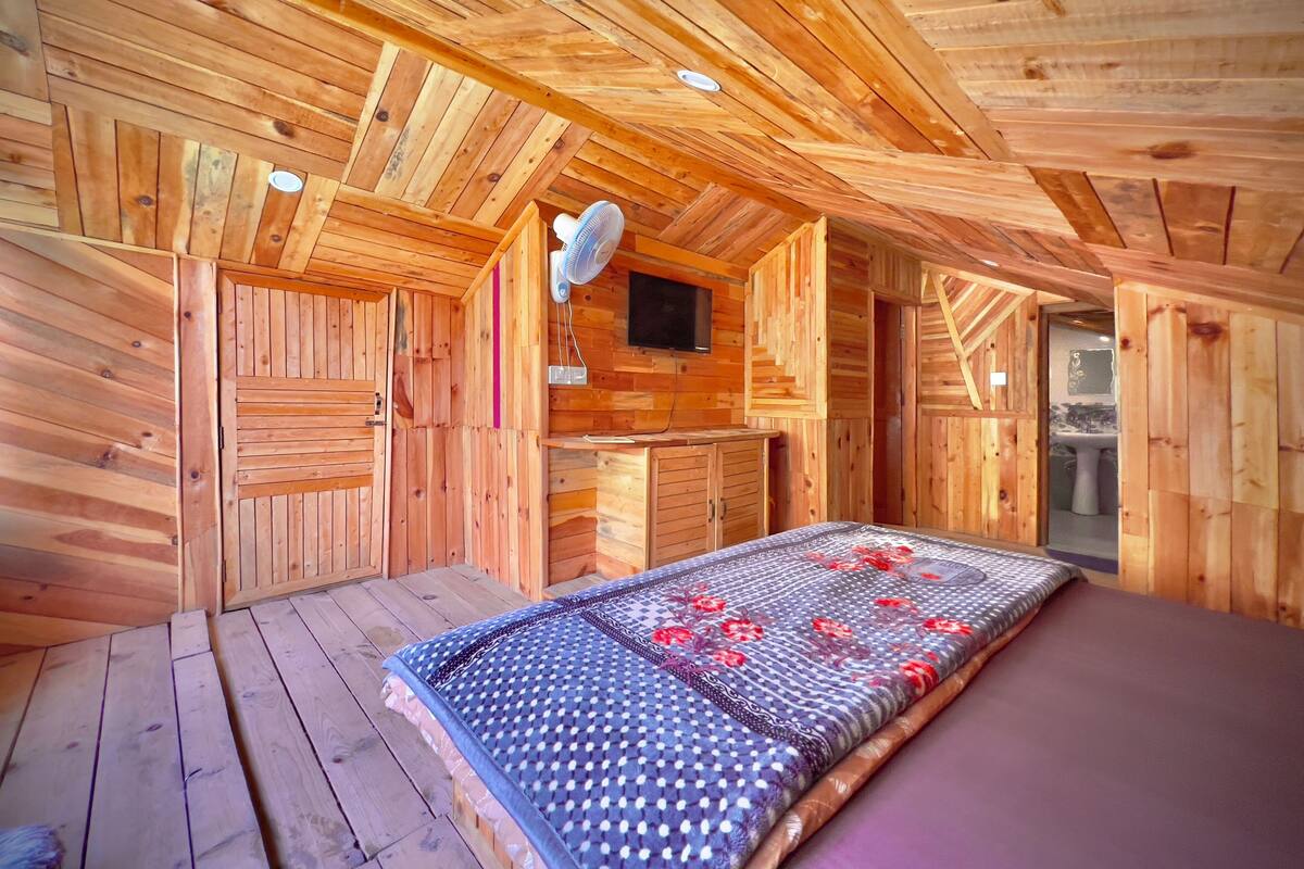 Chambre Deluxe, balcon, vue colline