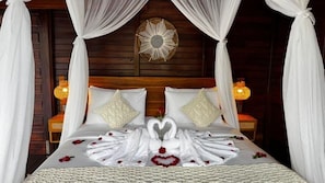 套房, 1 張特大雙人床 | 客房內保險箱、書桌、免費無線上網