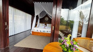 Suite, 1 King Bed | In-room safe, desk, free WiFi - Eco Oasis Wooden Villa (Tegallalang)
