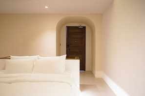 Deluxe Room, Balcony, Sea View | Premium bedding, free minibar, blackout curtains, free WiFi