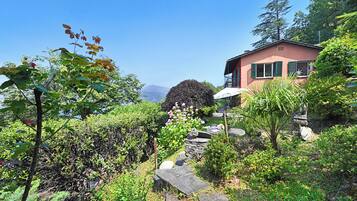 Khuôn viên nơi lưu trú