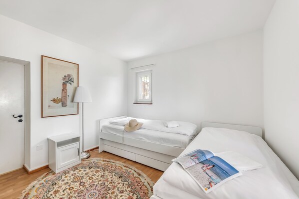 3 chambres, fer et planche Ă repasser, Wi-Fi gratuit, draps fournis