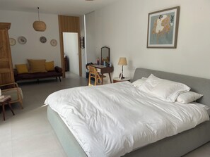 4 slaapkamers, een strijkplank/strijkijzer, wifi, beddengoed