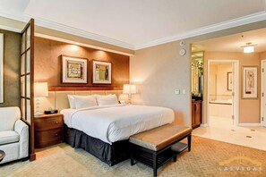 Desk, iron/ironing board, WiFi, bed sheets