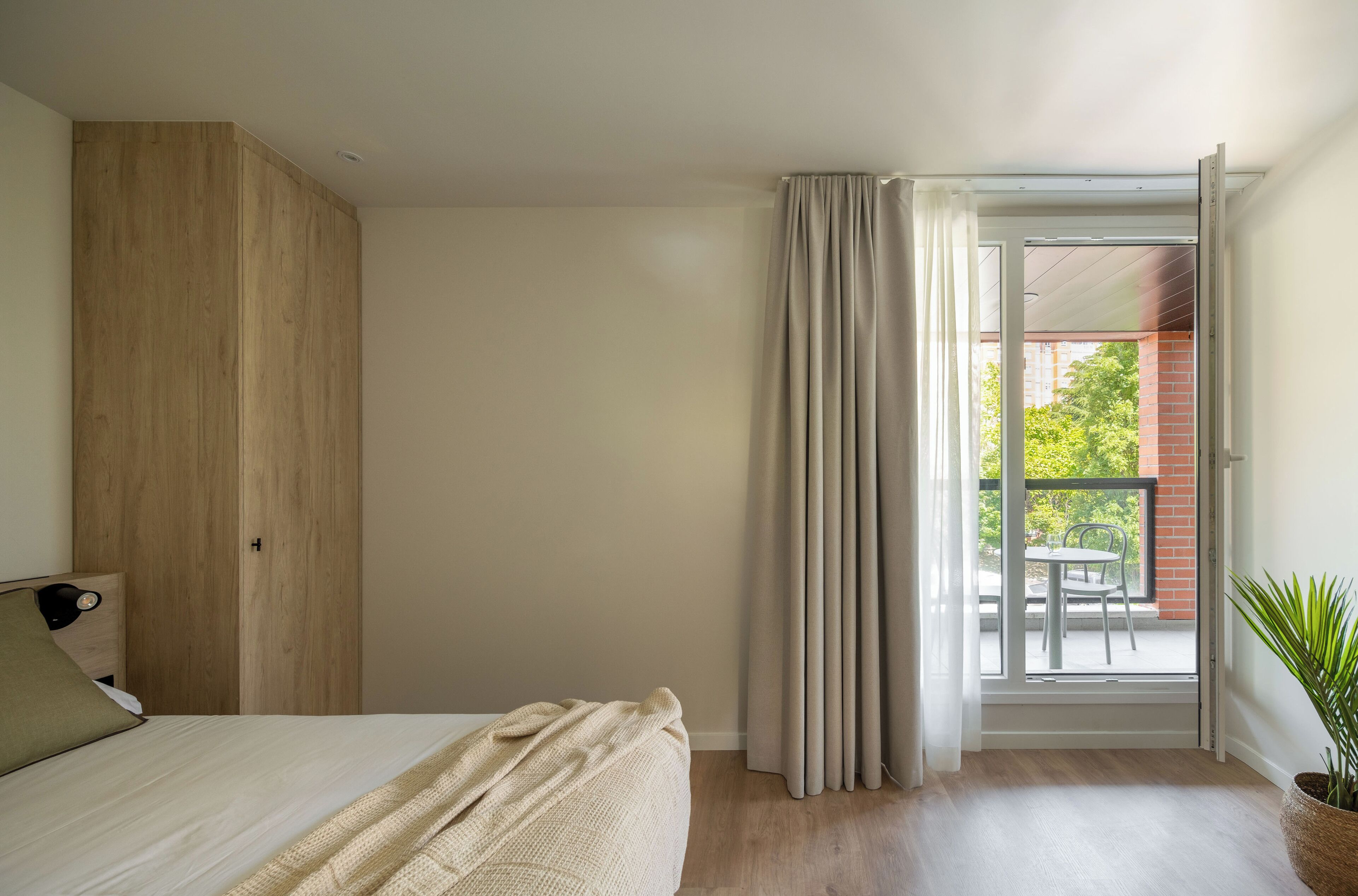 In-room safe, laptop workspace, blackout curtains, soundproofing