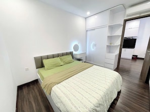 2 chambres, fer et planche à repasser, Wi-Fi, draps fournis