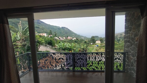 Interior - Charming 8-bedroom bed & breakfast with WiFi in Kodaikanal (Kodaikanal)