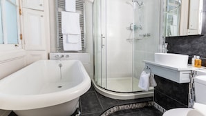 Unclassified image, 3 of 11, button - 21 Montpellier House (Cheltenham)