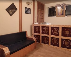 Reception - Cheerful Villa (Leh)