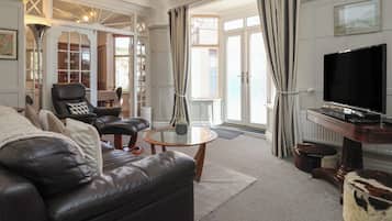 Cottage | Living area