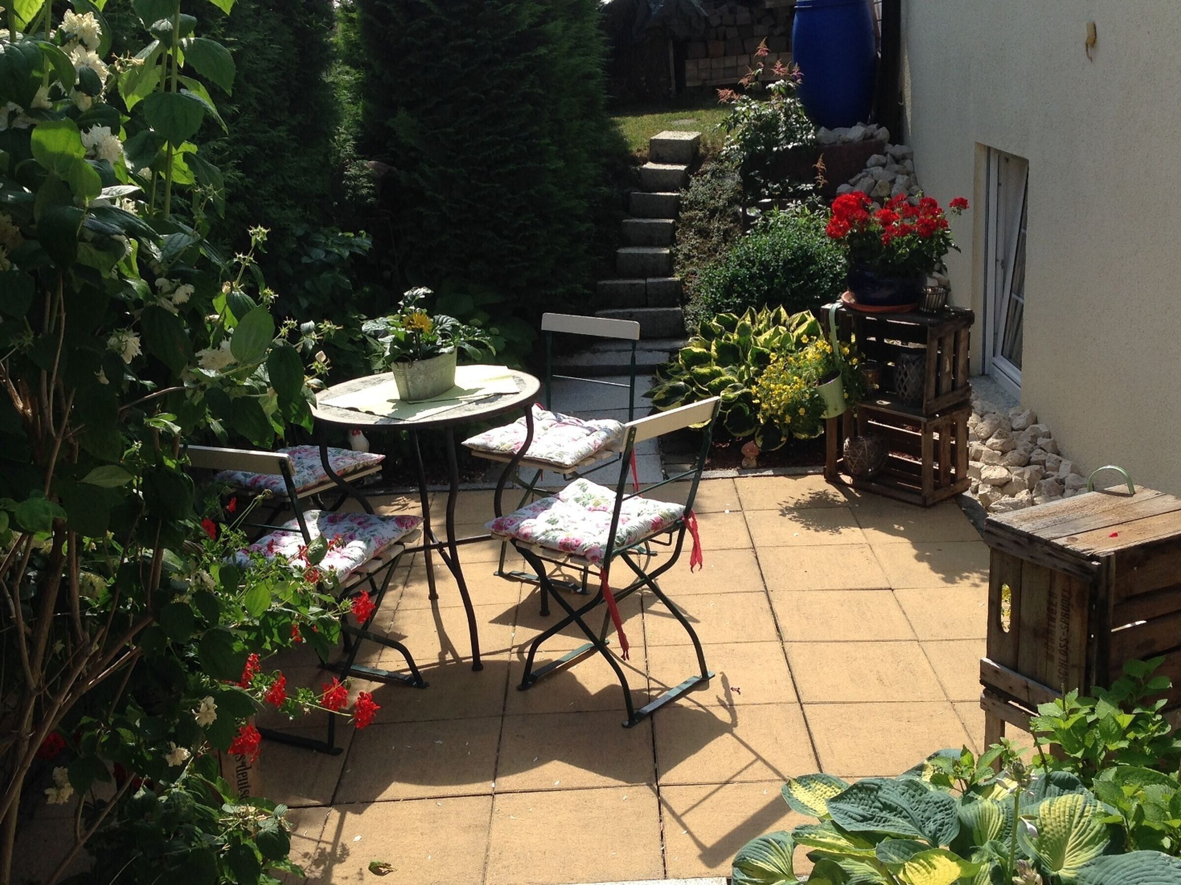 屋外ダイニングエリア