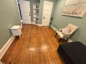 Interior - Exclusive 3-Bedroom - Modern Comfort Home in D.C.’s Eckington (Washington)