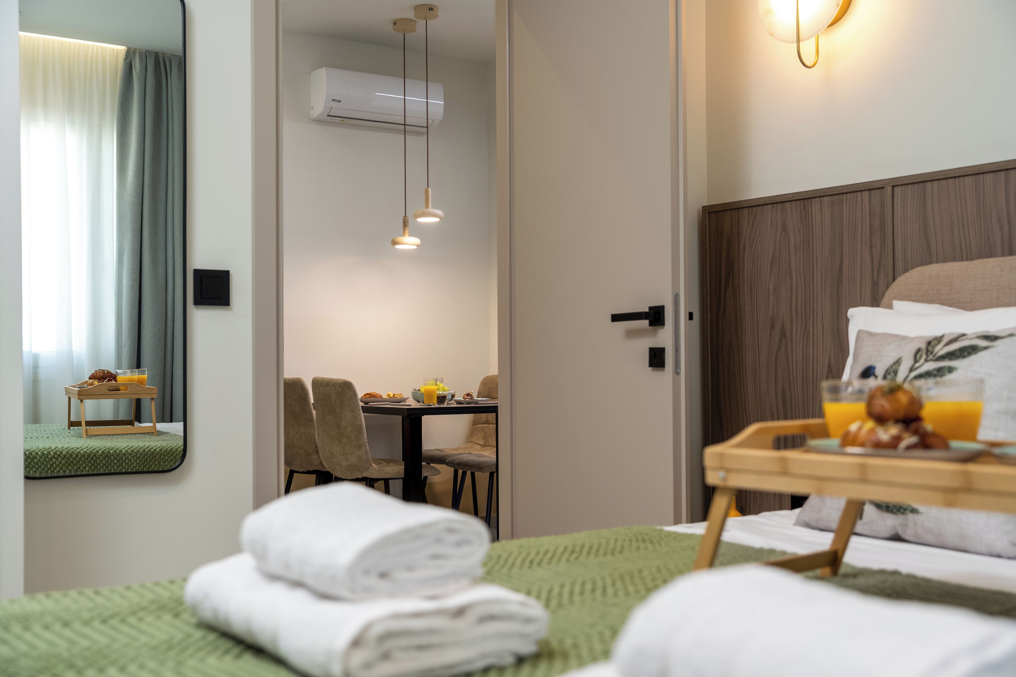 1 chambre, coffres-forts dans les chambres, fer et planche à repasser