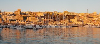 Maison avec vue sur mer mediterraneo.