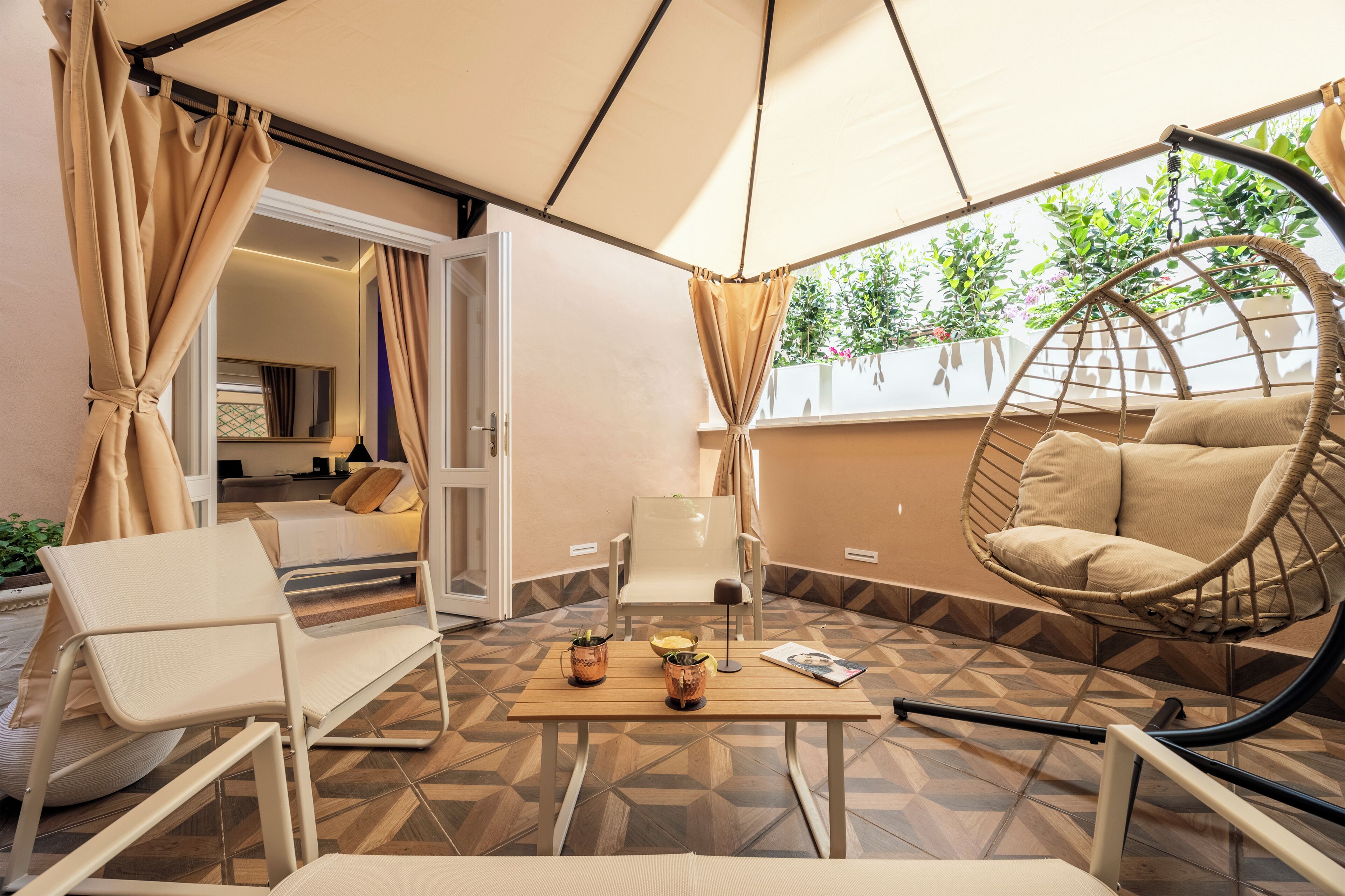 Superior Suite | Living area