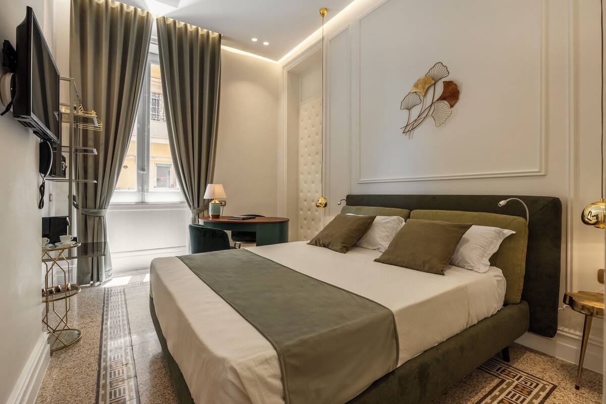 In-room safe, desk, laptop workspace, blackout curtains