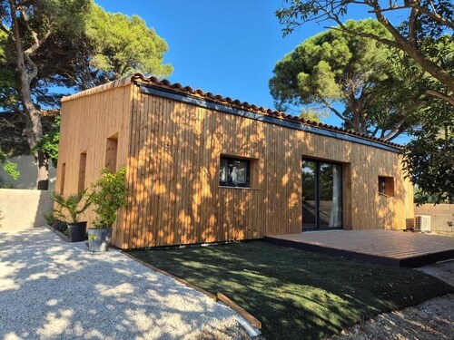 House with private pool