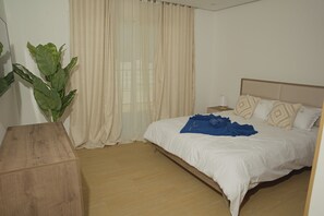 3 bedrooms, bed sheets