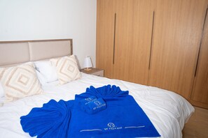 3 bedrooms, bed sheets