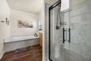 Hair dryer, towels - Panorama Peak Mountain Hideaway (Custer)