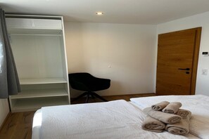 2 bedrooms