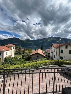 Comfort Apartment, Balcony, Lake View | Terrace/patio - B&B Garzola (Ossuccio)