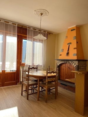 Comfort Apartment, Balcony, Lake View | Private kitchen - B&B Garzola (Ossuccio)