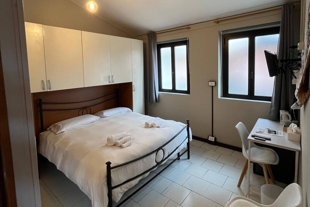 Economy Double Room, Courtyard View | Iron/ironing board, free WiFi