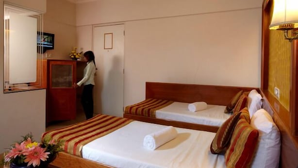 Coffres-forts dans les chambres, bureau