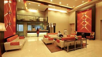 Rom – deluxe, byutsikt | Resepsjon