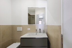 Shower, towels