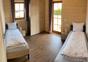 3 bedrooms, iron/ironing board, WiFi