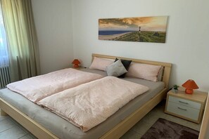 2 Schlafzimmer, Bügeleisen/Bügelbrett, Internetzugang, Bettwäsche