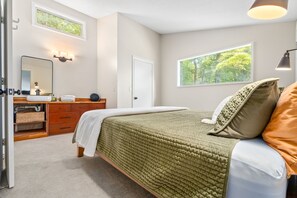 3 bedrooms, iron/ironing board, travel cot, WiFi