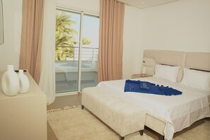 3 bedrooms, bed sheets